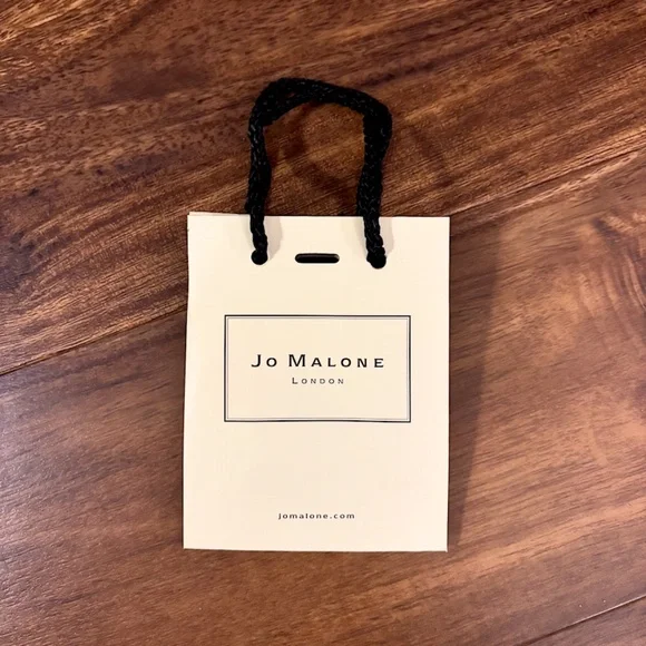 Set of Jo Malone Boxes and Gift Bag - Picture 11 of 15